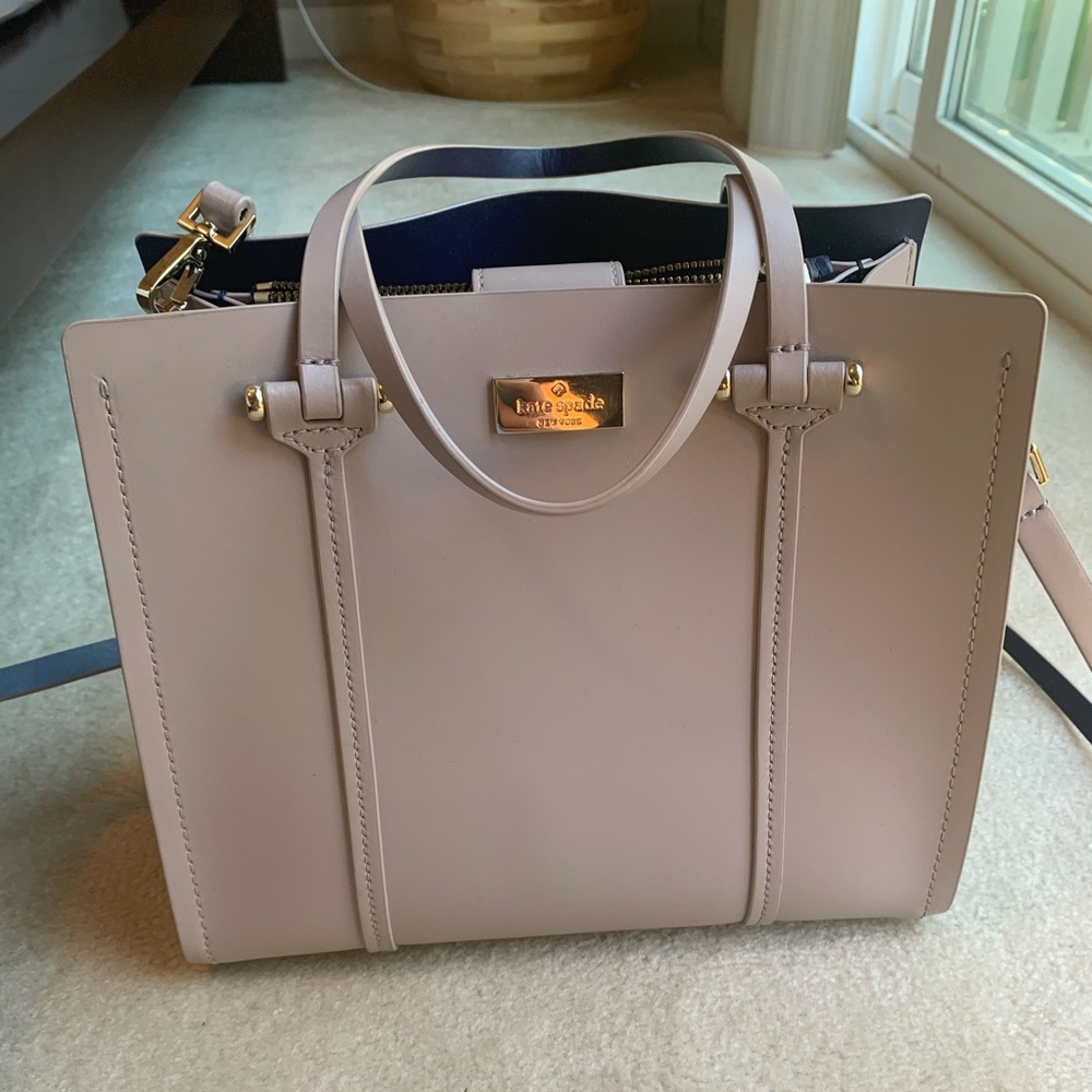 Kate Spade bag . Great condition!